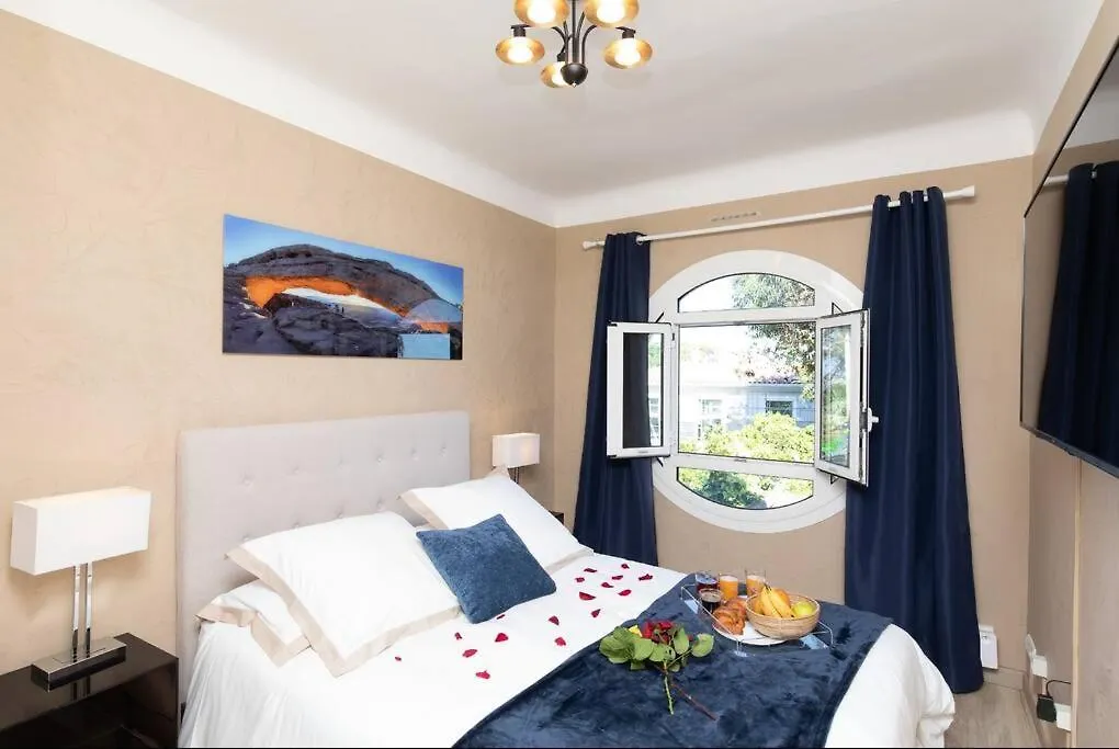 Le Castel Rose Super Cannes, Face Aux Iles De Lerins Vallauris