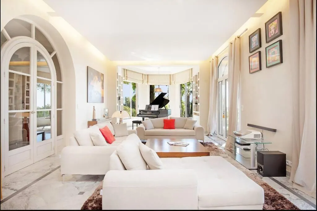 Le Castel Rose Super Cannes, Face Aux Iles De Lerins Vallauris