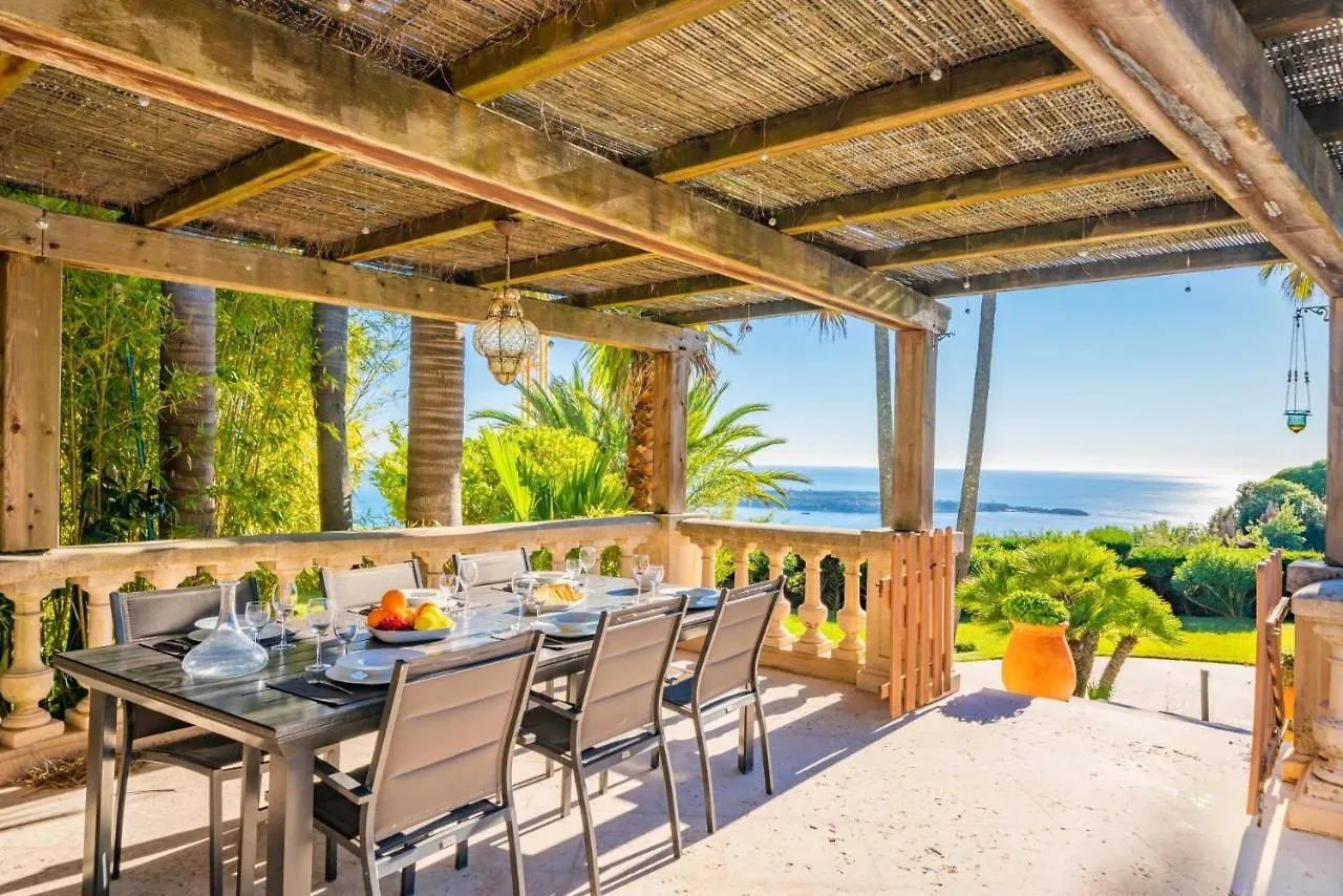 Le Castel Rose Super Cannes, Face Aux Iles De Lerins Vallauris 0*,